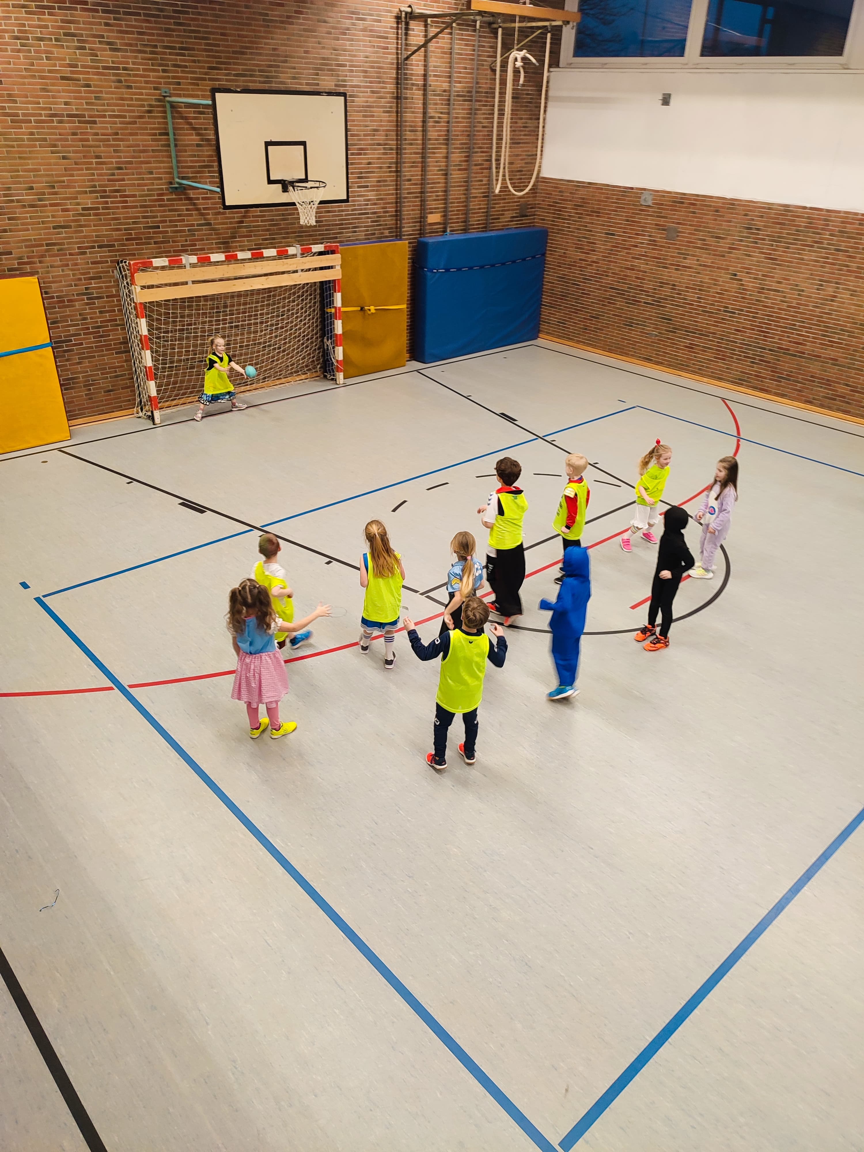 Kinderkarnevalstraining der F Jugend - Bild 3